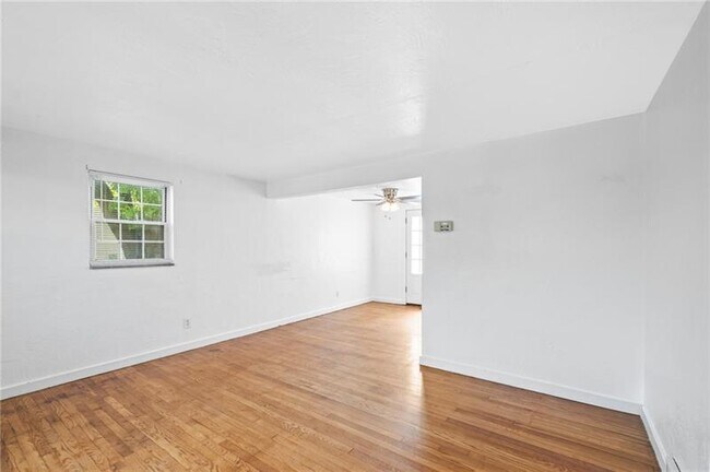 Photo - 103 5th Ave
