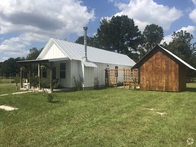 Building Photo - 58 River Oaks Rd Rental