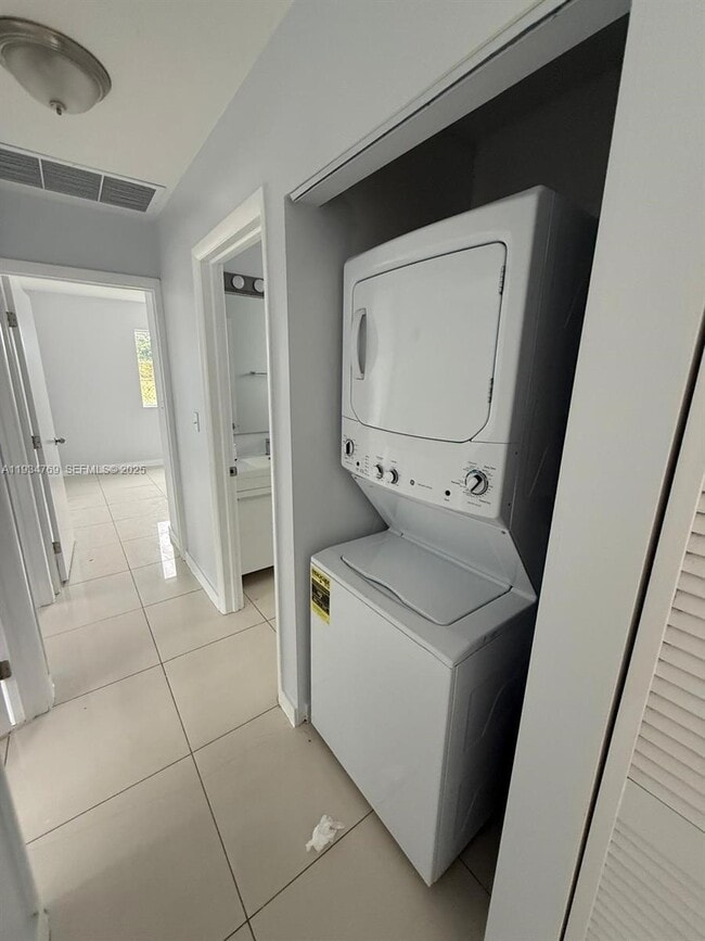 Photo - 2121 NW 72nd St