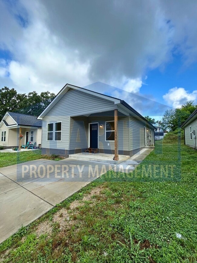 Building Photo - Single level, 3 bedroom home!