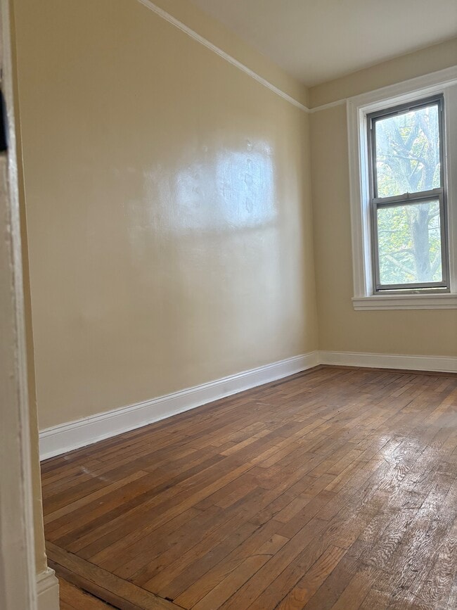 Photo - 54 E Clifford Pl Unit 2