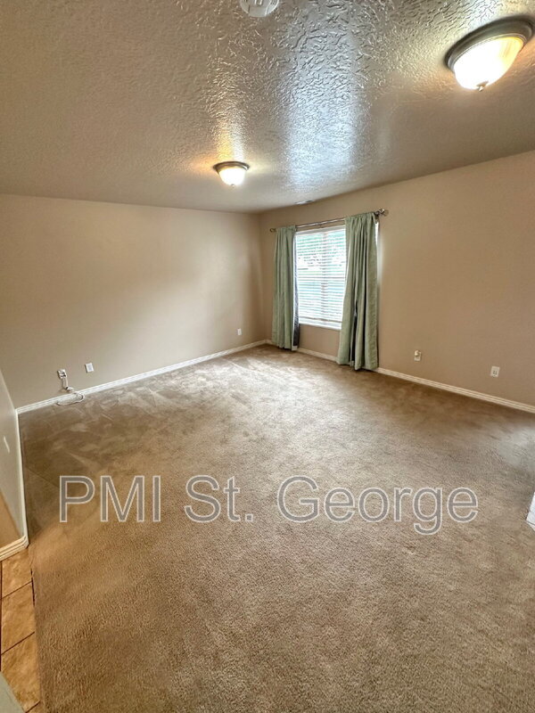 Photo - 3155 S Hidden Valley Dr