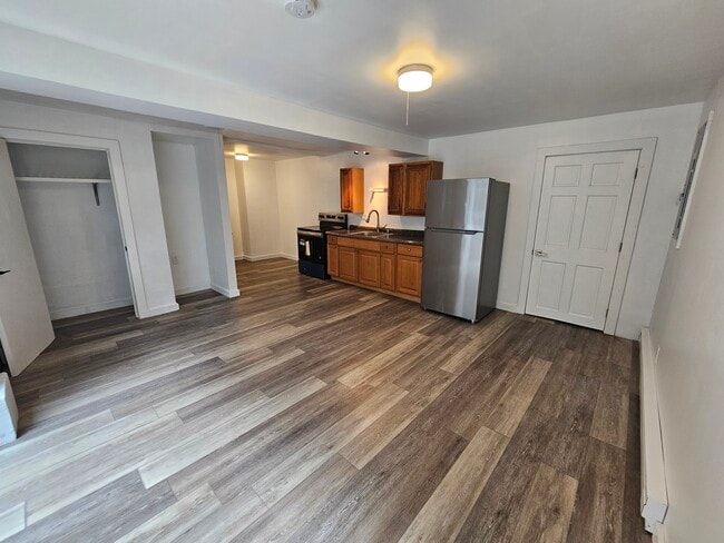 Photo - 6 Cider Mill Rd Unit All Utilities Included Ap
