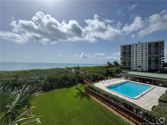 Building Photo - 10000 S Ocean Dr Unit 304 Rental