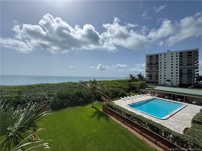Building Photo - 10000 S Ocean Dr Unit 304 Rental