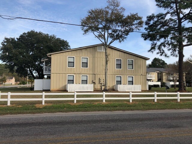 Meadowbrook Apartments