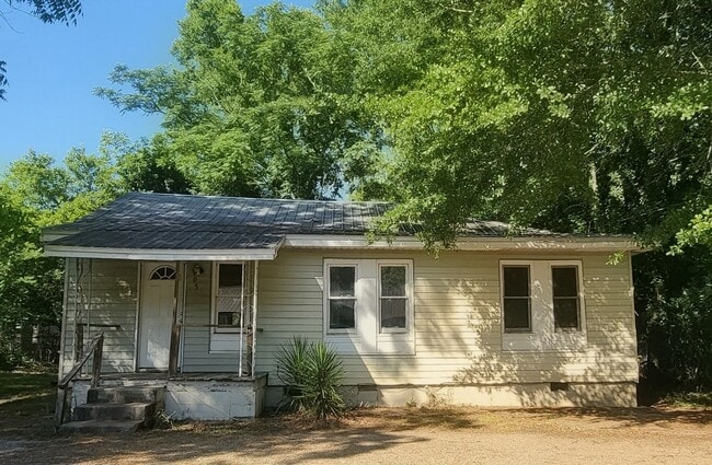 Building Photo - 107 Flanders St
