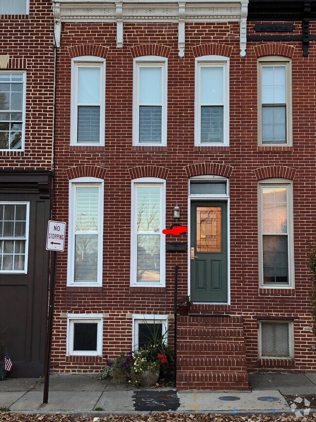 Building Photo - 1552 Boyle St Rental