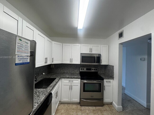 Photo - 4334 NW 9th Ave Unit 9-3G