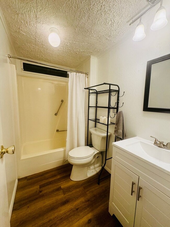 Photo - Welcome to your Florida retirement dream in desirable Hollywood Estates.