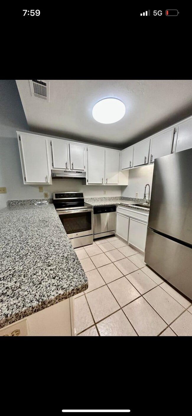 Photo - 989 Sutor Rd