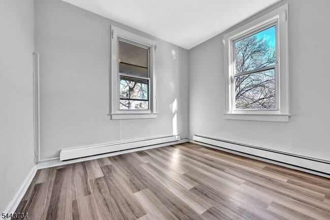 2 Columbus Pl Unit 2R