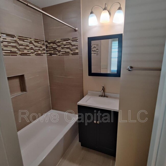 Photo - 2931 Stanton Rd SE