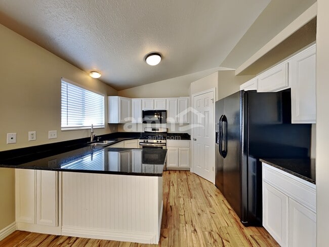 Photo - 2169 W 1520 N