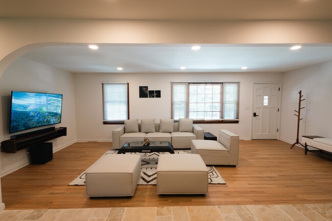 Photo - 1585 Secessionville Rd