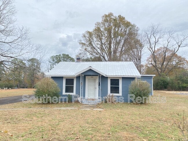 Building Photo - 2245 Chalmers Dr