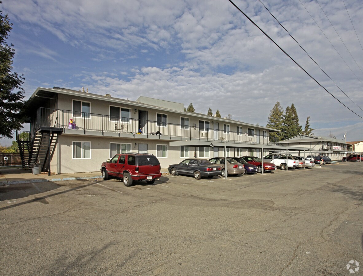 College Park Manor - College Park Manor Apartments