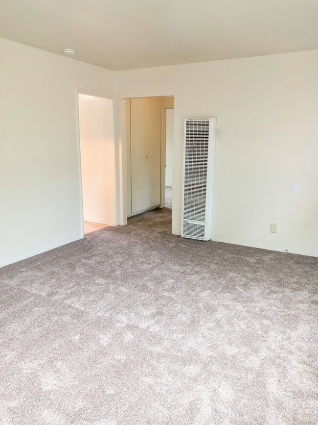 Photo - LAUR62-64 Unit LAUR64