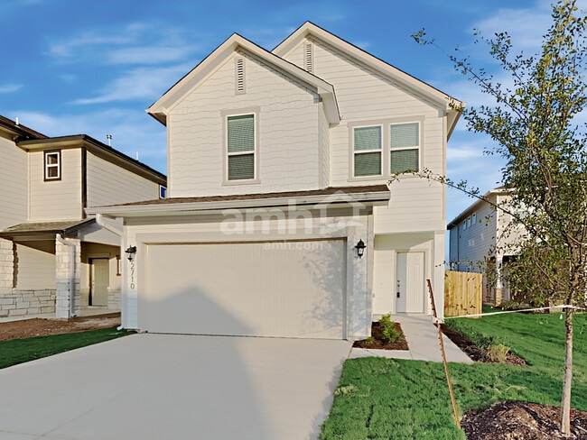 Building Photo - 2710 Lillybrook Ln