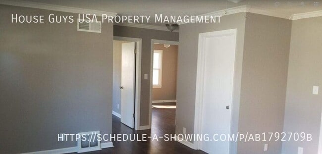 Photo - 10621 E 56th St