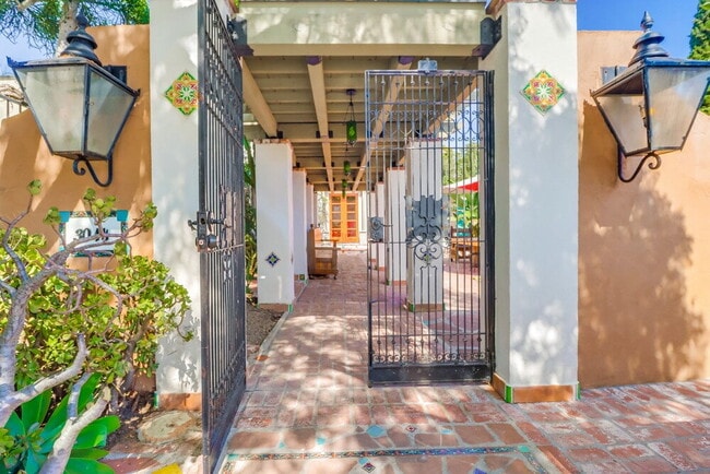 ROOM FOR RENT in beautiful Point Loma cust... - ROOM FOR RENT in beautiful Point Loma cust... Apartamento Unidad F