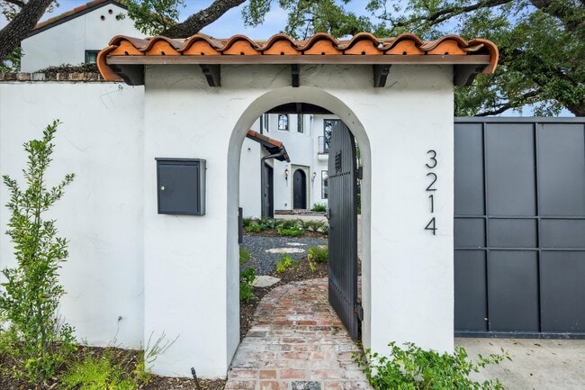 Photo - 3214 Westheimer Rd