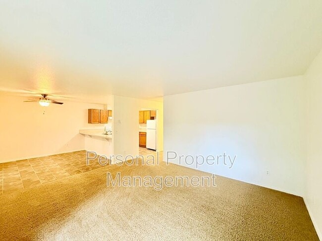 Photo - 3412 NE 66th Ave Unit B25