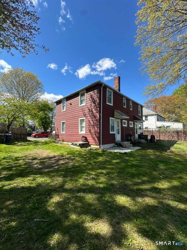 Building Photo - 184 Pearl Harbor St Unit 2
