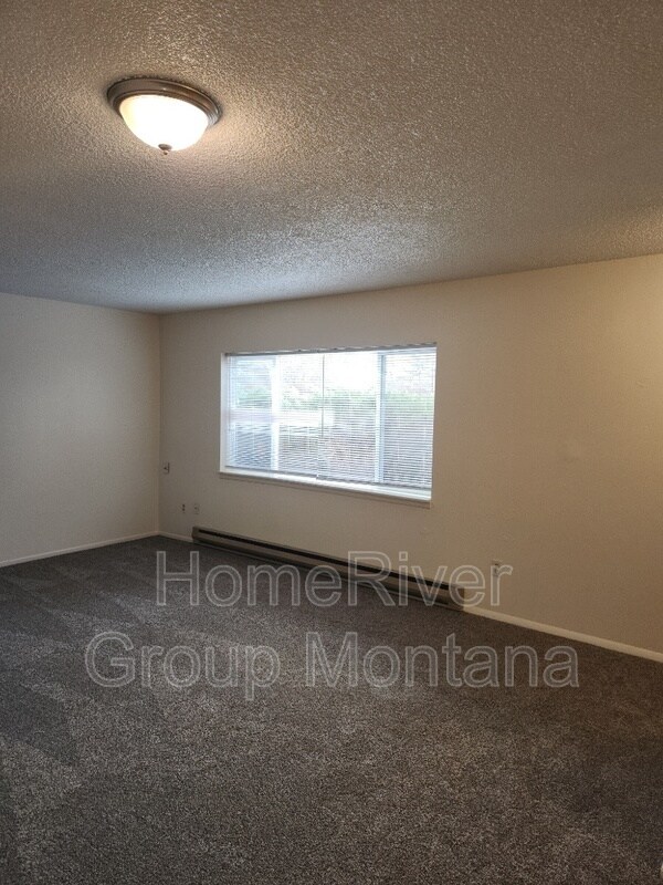 Photo - 2111 S 4th St W