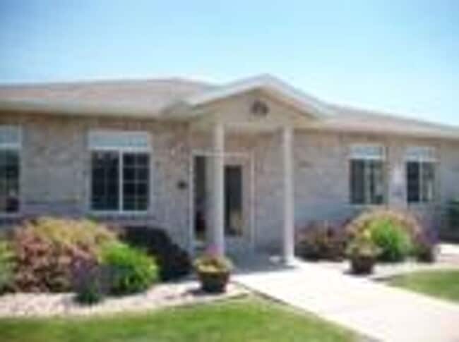 Photo - Fox Point Apartments