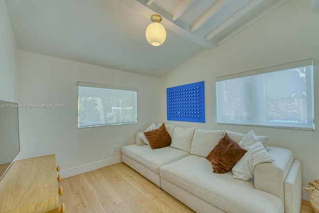 Photo - 4071 Barbarossa Ave