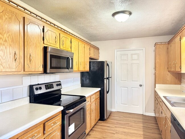 Photo - Available Now Close to Post