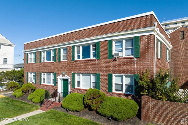 Photo - 220 Ocean Ave N Unit 18