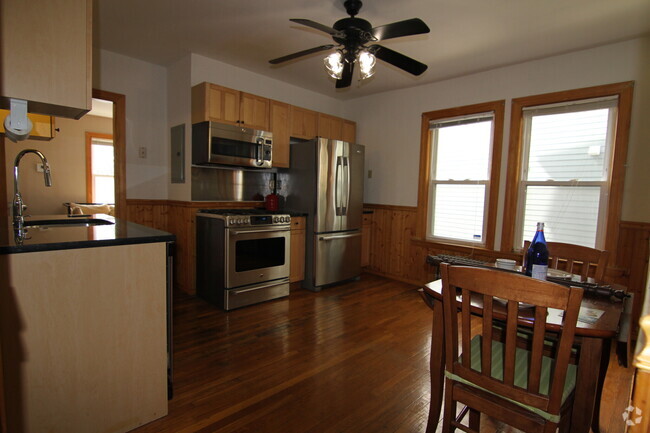 Building Photo - 137 Marcella St Unit 1 Rental