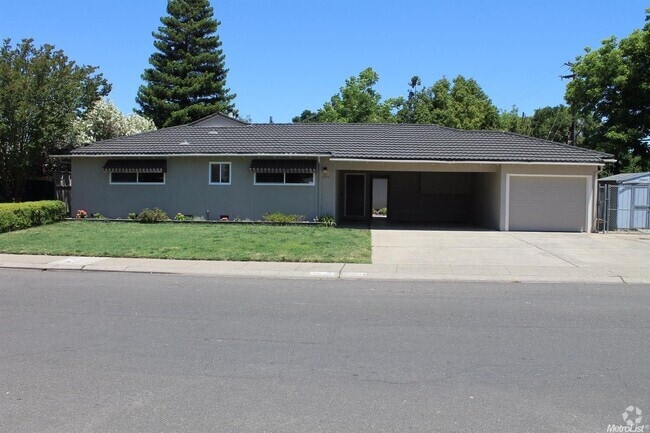 Building Photo - 1213 27th Ave Rental