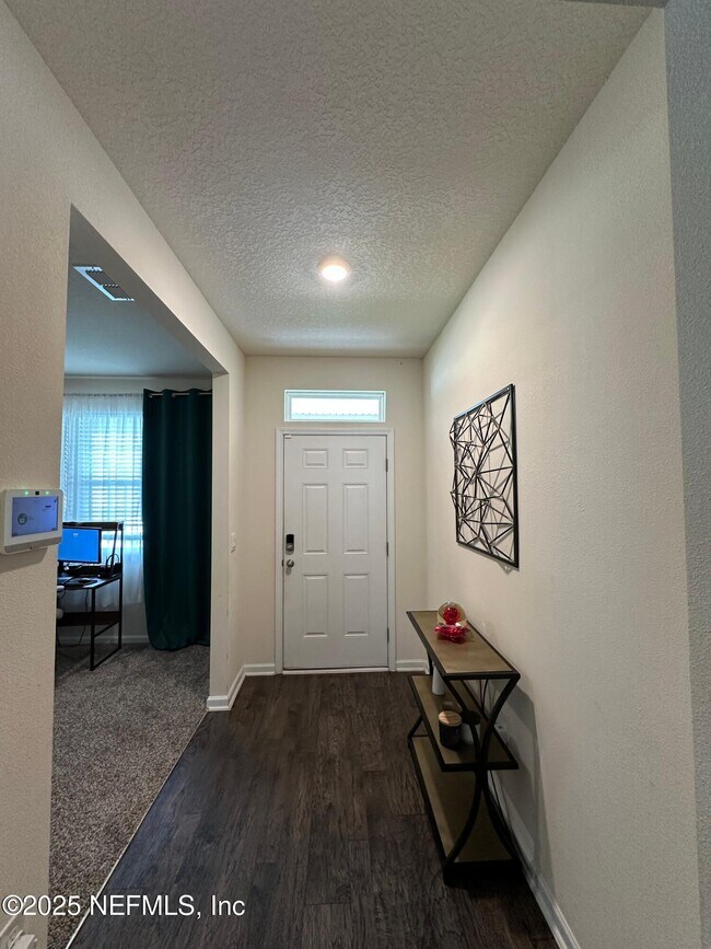 Photo - 2062 Garrison Wy