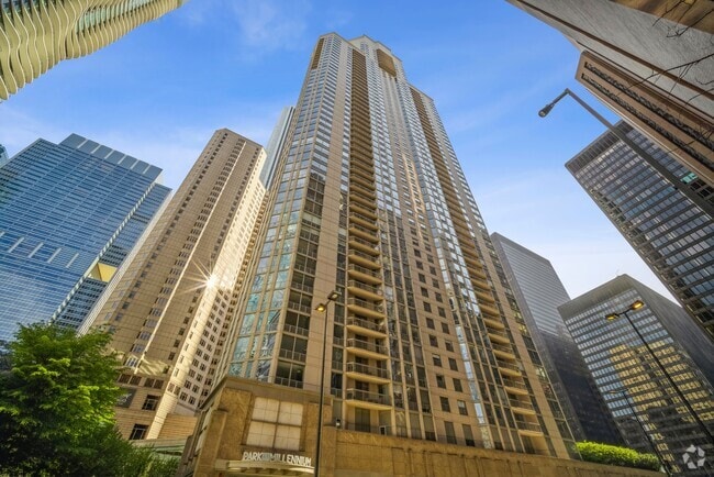 Building Photo - 222 N Columbus Dr Unit 509 Rental