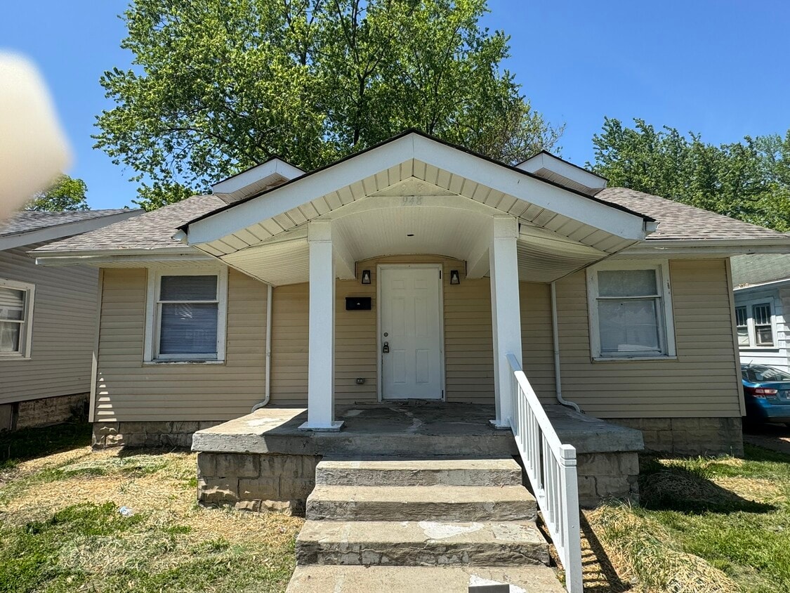 Photo - 948 N Bradley Ave