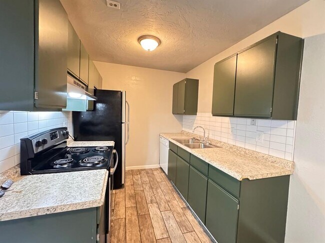 Photo - 11402 N Lincoln Blvd