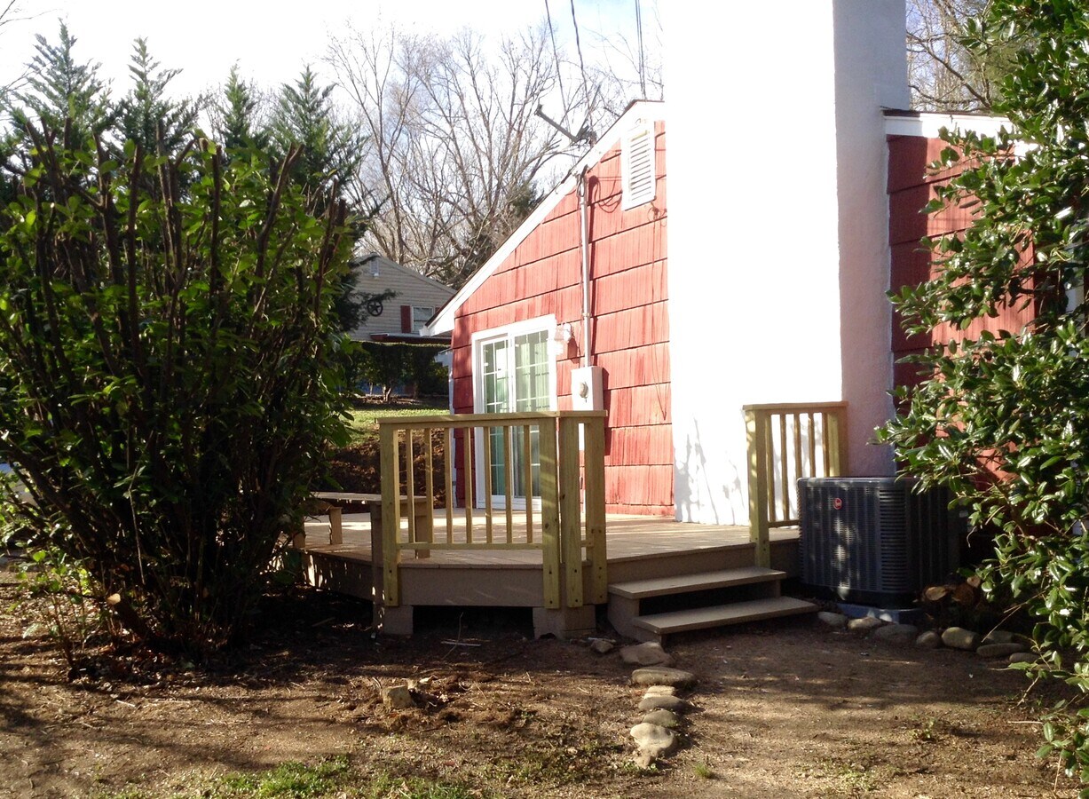 Photo - 112 Swannanoa Ave