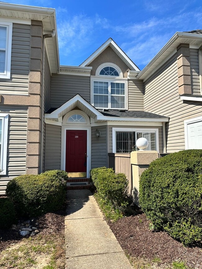 Condo in La Fontaine Available Now! - Condo in La Fontaine Available Now!