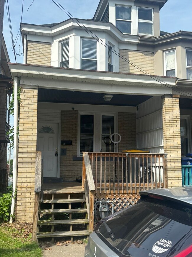 Remodeled Home in Dormont! - Remodeled Home in Dormont!