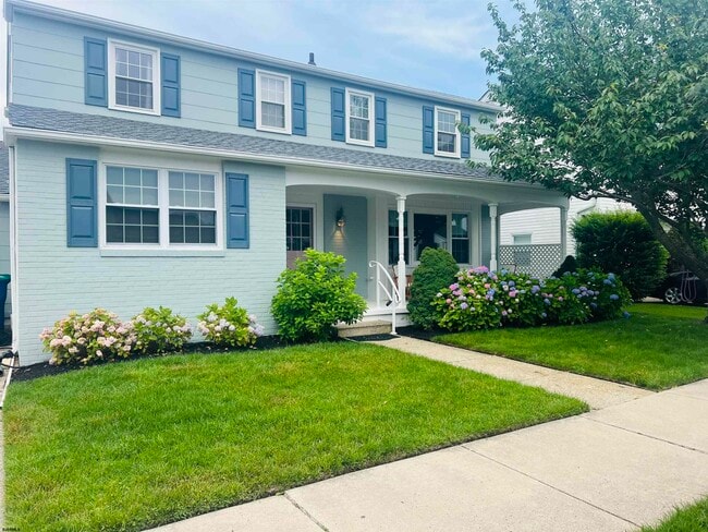 Photo - 611 N Delavan Ave
