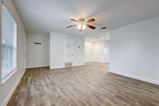 2701 St Edwards Cir