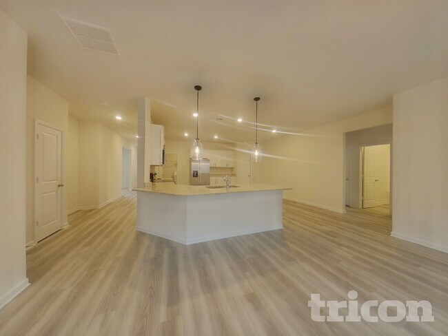 Photo - 280 Oliver Dr