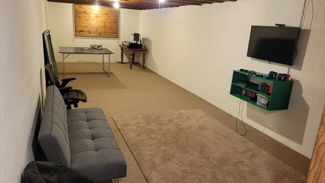 Photo - W210N16682 Western Ave