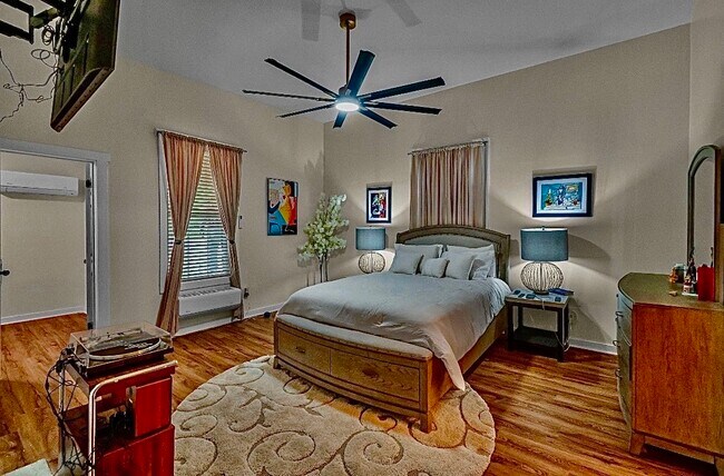 Photo - 226 Huger St