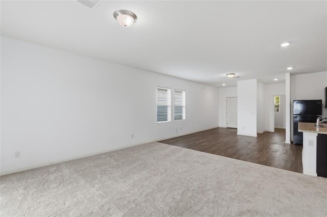 Photo - 211 Shiro Dr