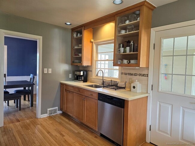 Photo - 856 Shagbark Dr