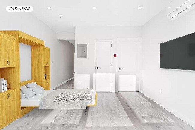 Photo - 14-11 31st Ave